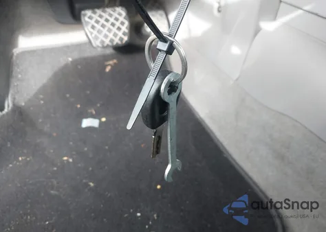 2000 Volkswagen New Beetle Gl from USA, damaged, VIN 3VWBC21CXYM407382